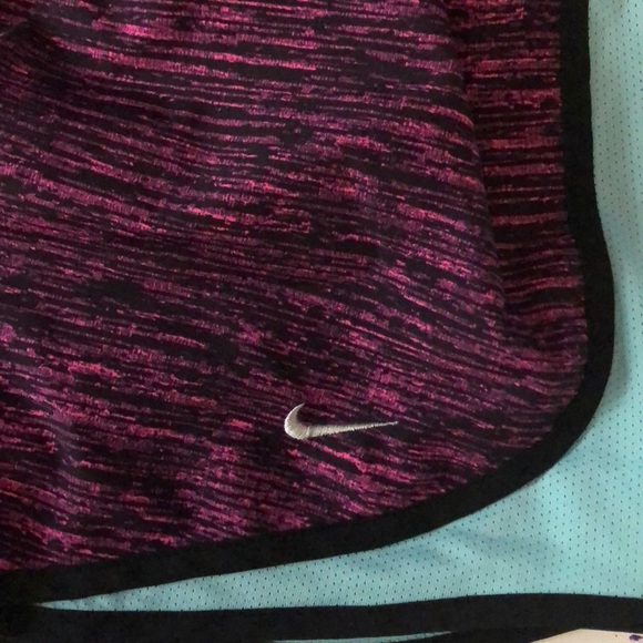 Nike Shorts - Picture 2 of 3